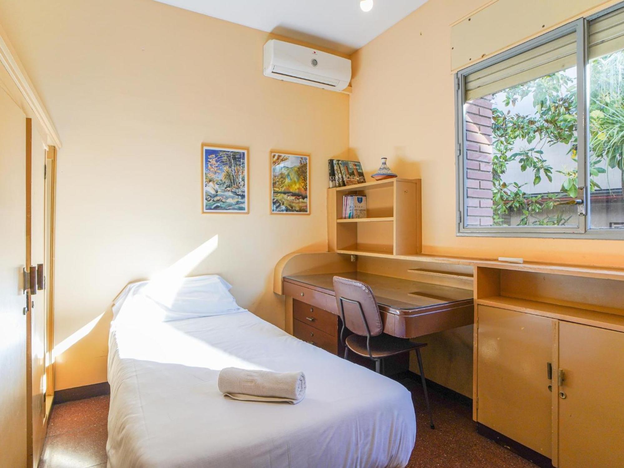 Bed Bcn Hills House Ferienhaus